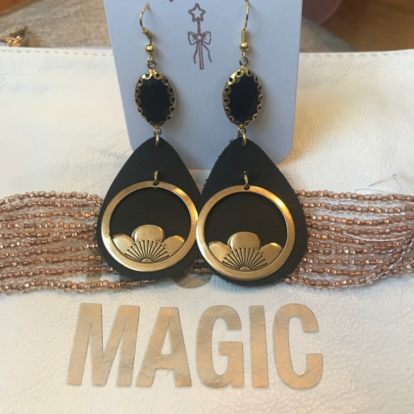 Floating Lotus Leather Earrings - Picture 7 of 8